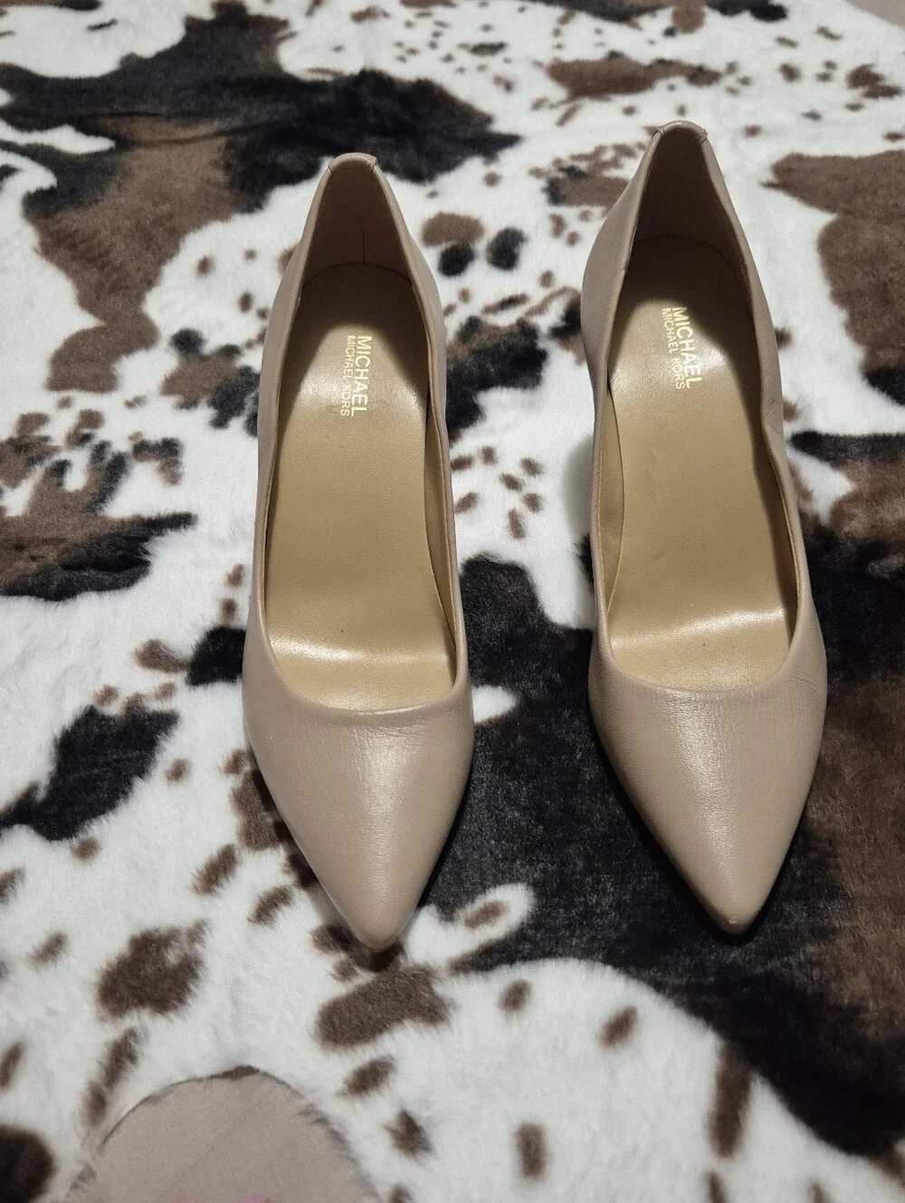 Michael Kors Beige Pointed-Toe Leather Pumps.Dorothy Flex-Size-6 1/2